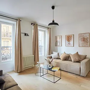  Apartment Center Of Le Marais By Prestige France
